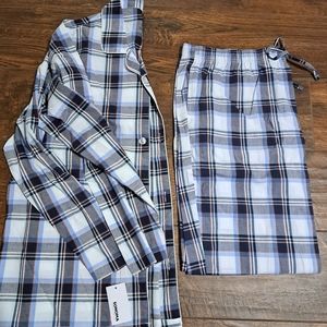 2 piece Long sleeve button down and drawstring pants pajama set plaid print XL